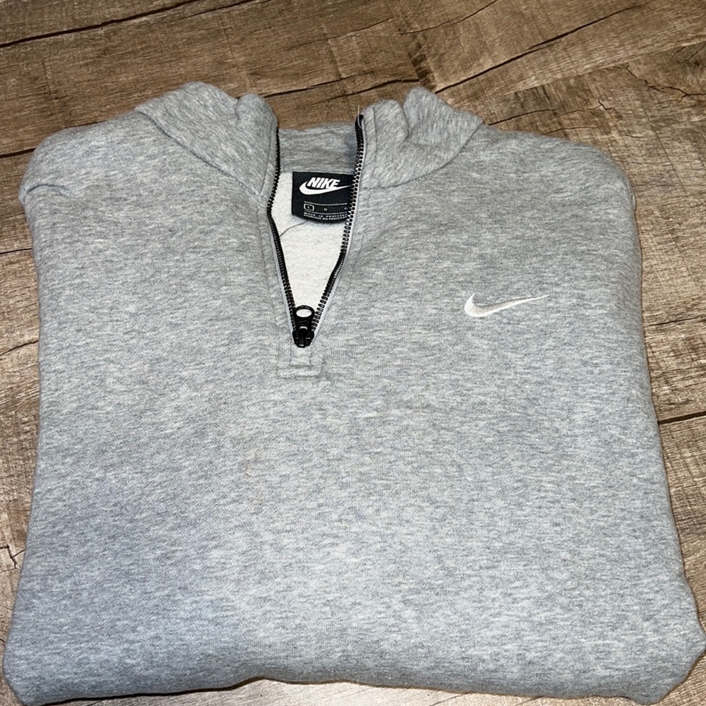 NIKE Crew Neck